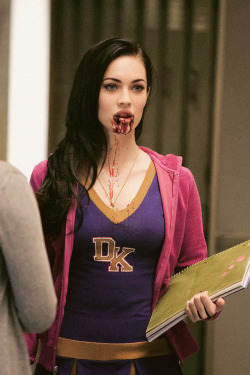 Mollisweetmassacre:  Deebott:  Lifeonmars70S:  Megan Fox On The Set Of Jennifer’s