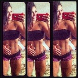 fitgymbabe:  Instagram: nadinne_doll Great