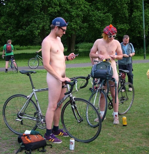 Major Dad’s Public Nudity 0782nakedguys99: 