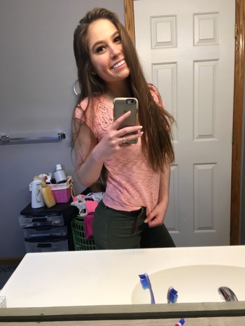 catieeebabbbyyy:Two is better than one!!!Beautiful & Sexy @catieeebabbbyyy