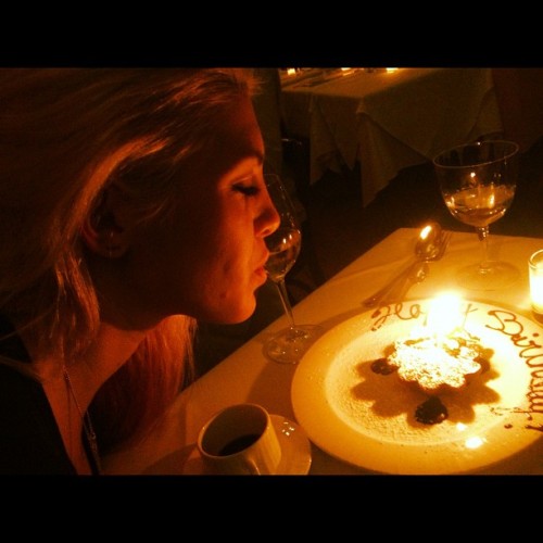 fuckyeahlayomi: WE ALL SURVIVED! HAPPY BIRTHDAY, LAUREN! 