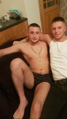 belfastchavlads:  Fuck. I’d love to peel those Mckenzie’s off him 😈