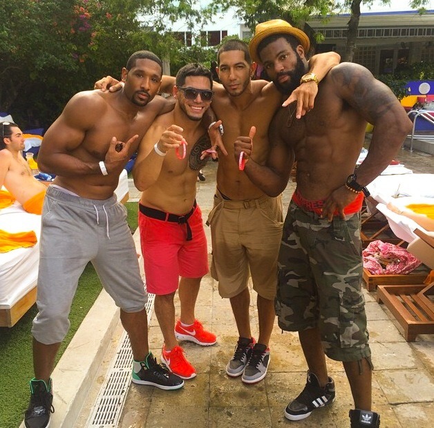 leonrob2041:  seeker310:  christmascame2day:  Braylon and his ridiculously fit friends