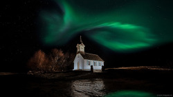 irenildamota:  Sign from above by Friðþjófur