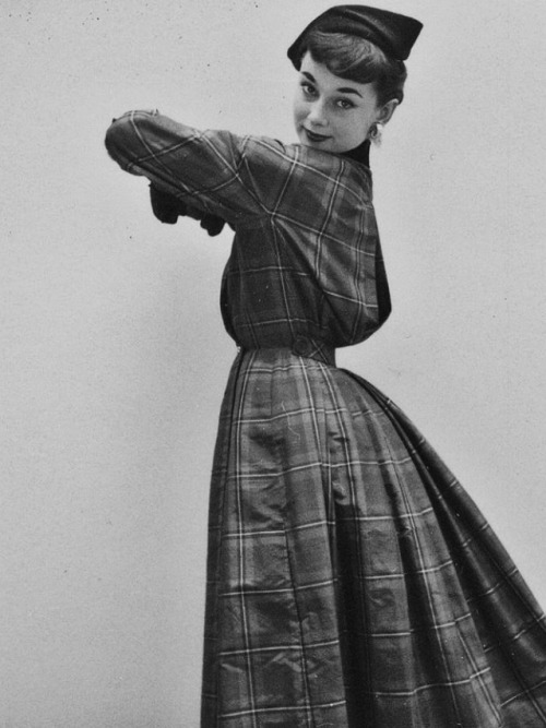 fairyhepburn: Audrey photographed by Richard Avedon in 1951. Second photo is the original, from The 