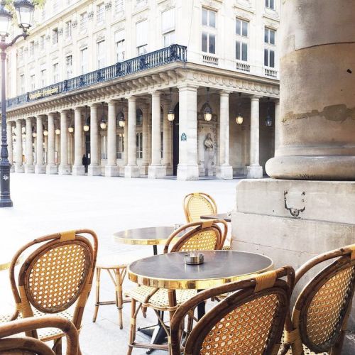 lilyadoreparis:Le Nemours, Café, 2 Galerie de Nemours, Paris 1er.