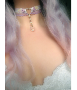 hotaru-taru:  I think this is probably the cutest choker I’ve made.