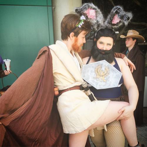 ohbuckle: Hoe-bi Wan Kenobi is all about this bearded bunny Blackwall. #obiwankenobi #nopantsparty #