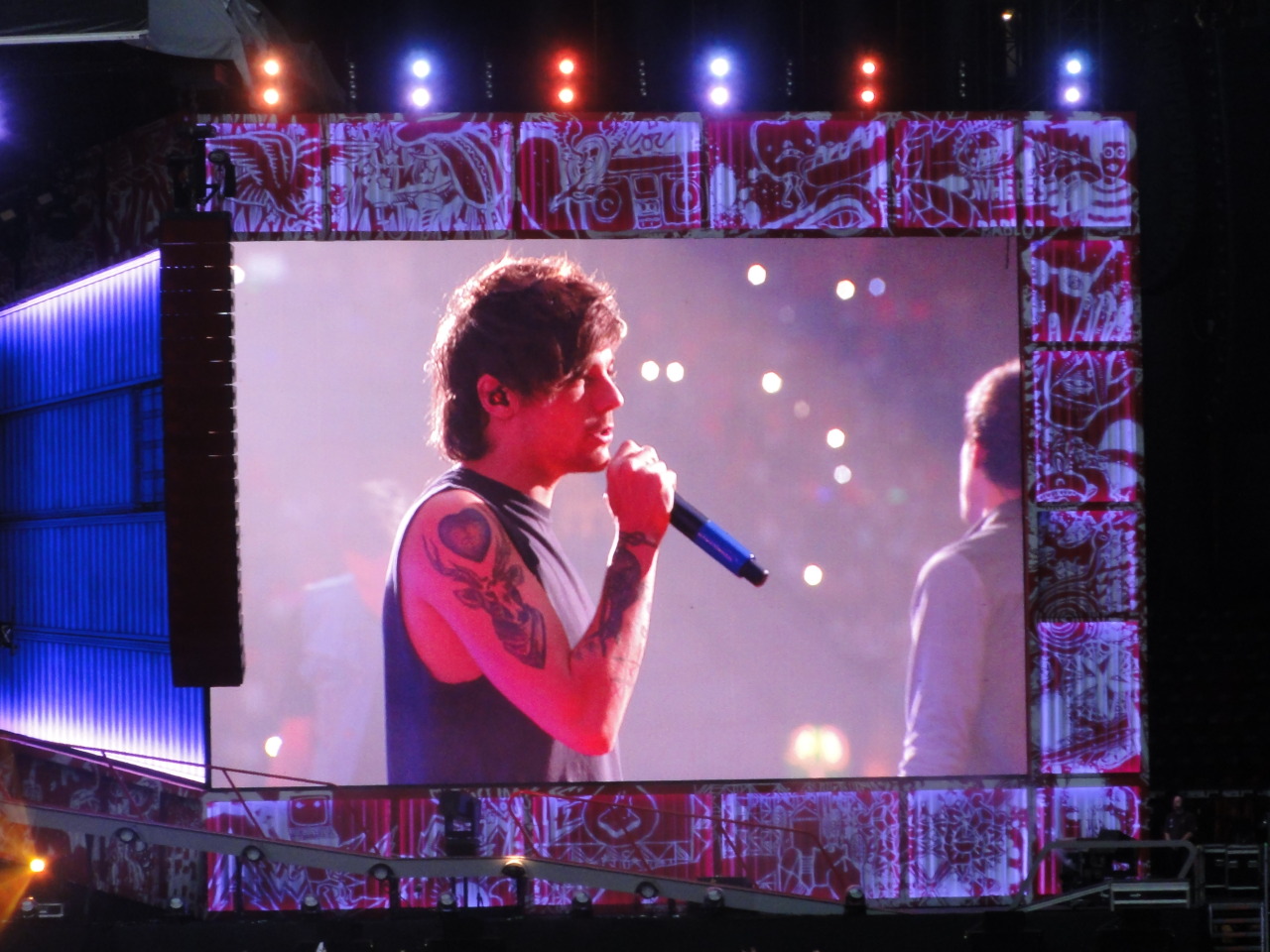  Louis, One Direction concert in the Amsterdam Arena june 24th 
