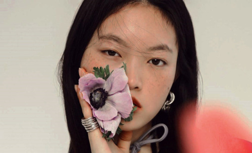 refresh 感官之乐 : li linzi for grazia china mar. 2019