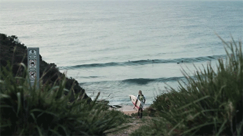 surphile:Laura; Oz beach hike.via stab