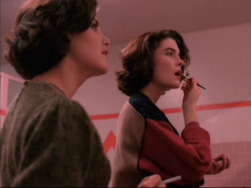 fashion-and-film:Remember when New York magazine ranked every sweater in Twin Peaks