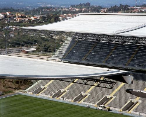 ESTADIO MUNICIPAL DE BRAGA Architect : Eduardo Souto de Moura Location: Braga, Portugal Start Projec