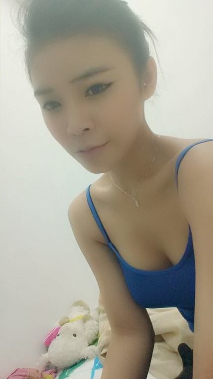 myfapfapcollection:    19 years old Malaysian girl living in SG Part 2 