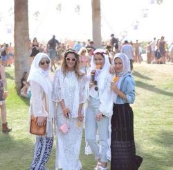august-sweetheart:    Hijabis stay winning at Coachella   