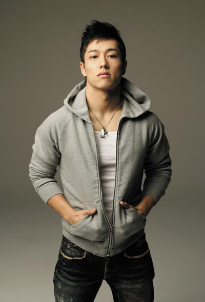 jayy-kun:  Fuck he’s so hot. .___. 