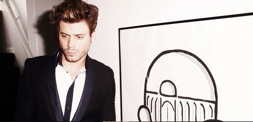 fuckyeahfrancoisarnaud:Happy Birthday, François Arnaud! 