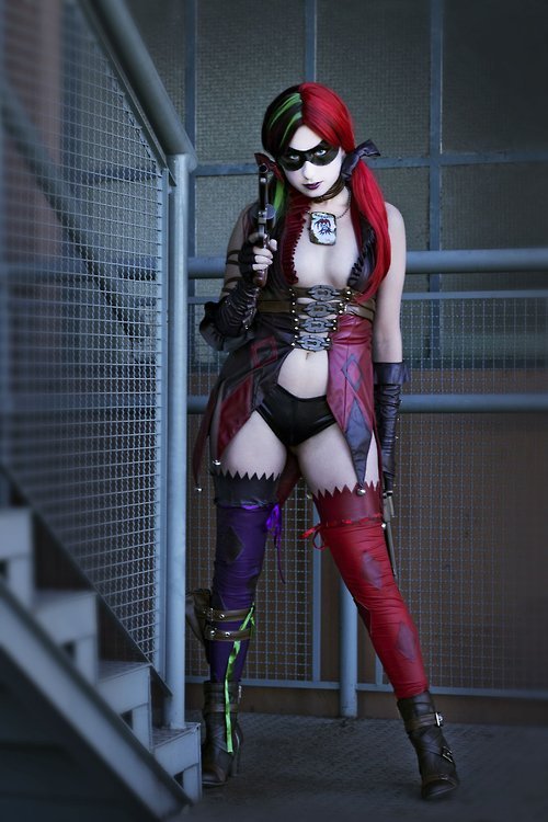 kosplaykitten:  Harley Quinn by GiuliaHellsing Look What the Kat Dragged in at Kosplay