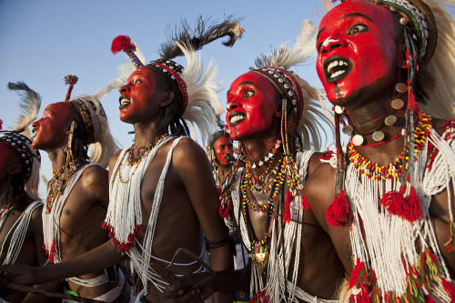 (via TRIP DOWN MEMORY LANE: WODAABE (MBORORO) PEOPLE: THE NOMADIC FULANI SUB-TRIBE THAT CULTIVATE BE