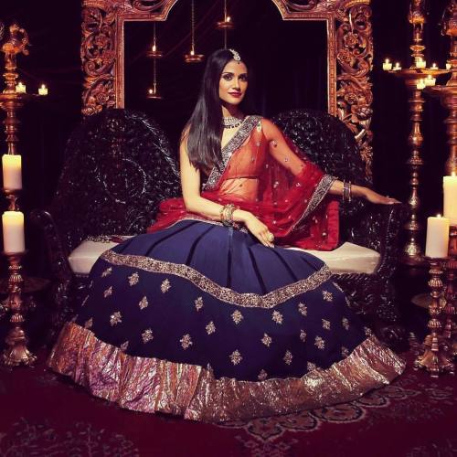 @melaniechandra looking like royalty thanks to @manishmalhotra05 @stylebysusmita @hibbard_nash + @el