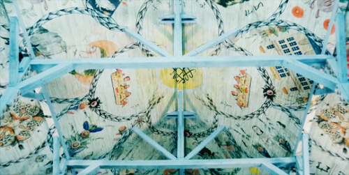 mashamorevna:“Dani, do you feel held by him? Does he feel like home to you?“ - Midsommar (2019)