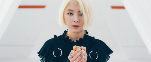 mvaesthete:Galaxy, Ladies’ Code (2016)