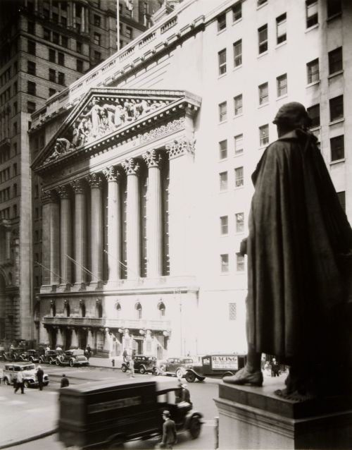 oldnewyorklandia:  Berenice Abbott.  Stock Exchange, 1933.  