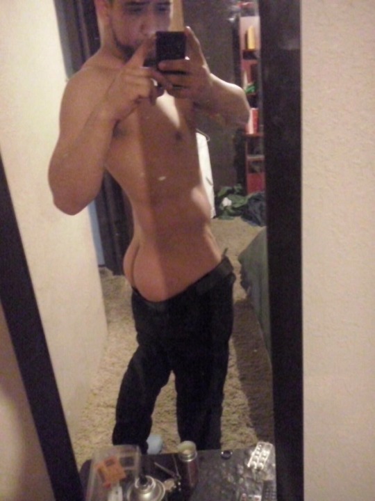 memoriastijuana:  tijuanacaliente69: 🔥Cuando te gusta enseñar el culo🔥   Esa panadera