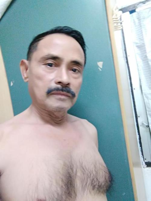 abahchub45sbn: Abah Bulu Handsome 57thn