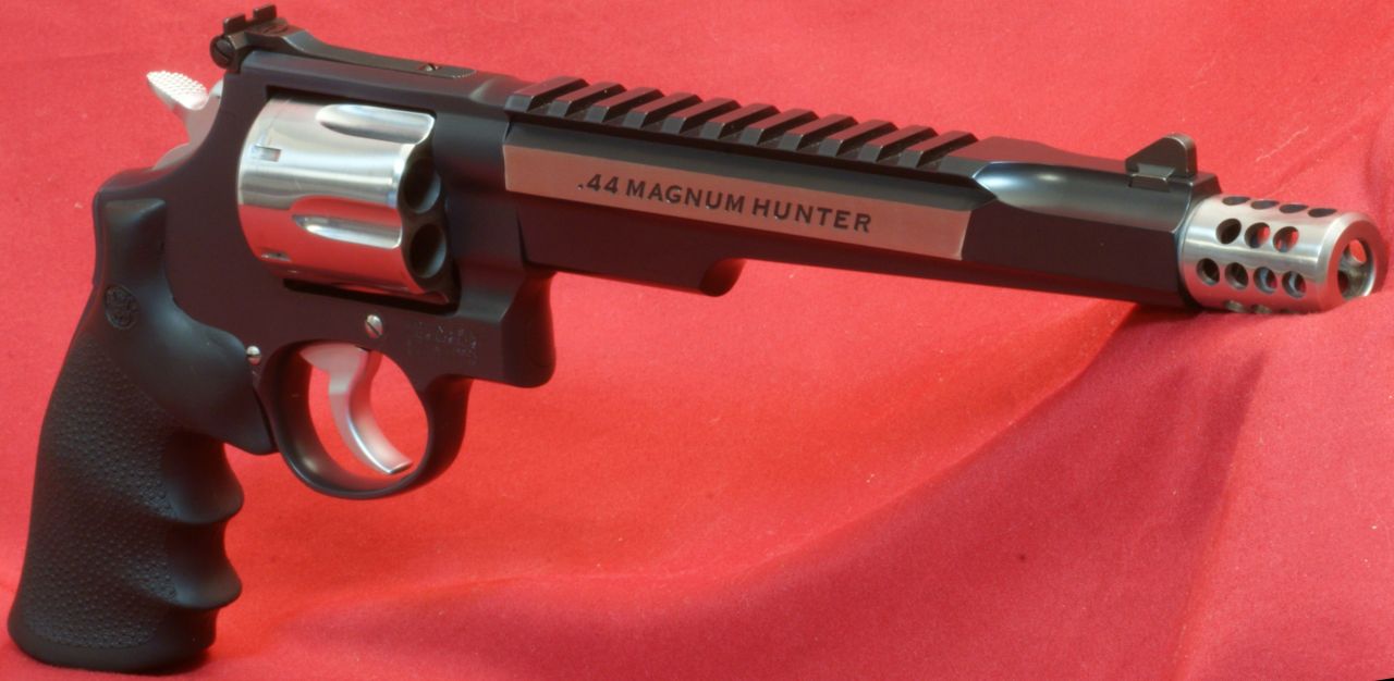 gunrunnerhell:  Smith &amp; Wesson 629 .44 Magnum Hunter A custom model from