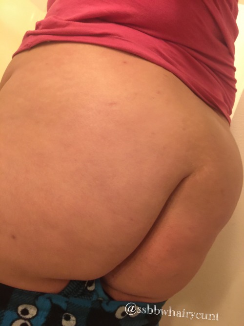 ssbbwhairycunt:  Just a few photos 😘 thanks for sticking with me loves!!!