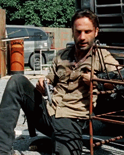 Completely necessary gifs of Rick Grimes