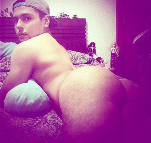 nalgoncogible:  Culototote de esté puto Abraham (big ass fuck you bitch Abraham) 😲😳😍😈🍑👅🍆💦 