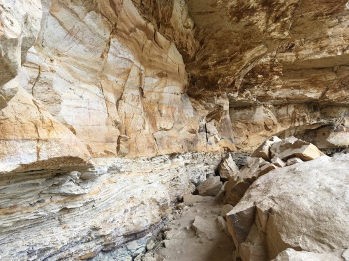 surfacetxture:Limestone cliffs, northern Andes near Chachapoyas, Peru