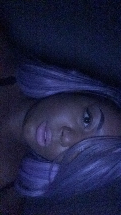 lucidnee:  it dark