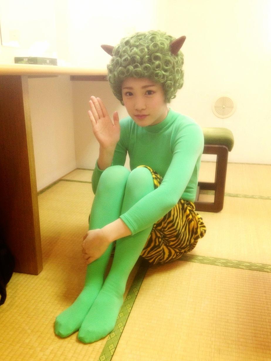team4-ever:  ［from：川栄李奈］BKA? ￼握手会終わりますた。めちゃイケ見てくださったでしょうか！？あぁ。ママとパパが泣きますぞ。では。