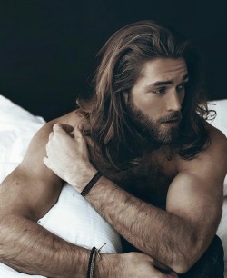 antonioedsoncadengue:  thelastofthewine:  l-u-m-b-e-r-s-e-x-u-a-l:  Ben Dahlhaus  ***  Please follow me: http://antonioedsoncadengue.tumblr.com/archive 