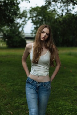 Women In Sexy Jeans