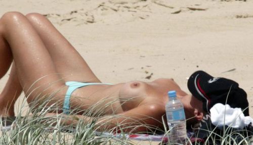 Jo Beth Taylor Topless Beach Photos