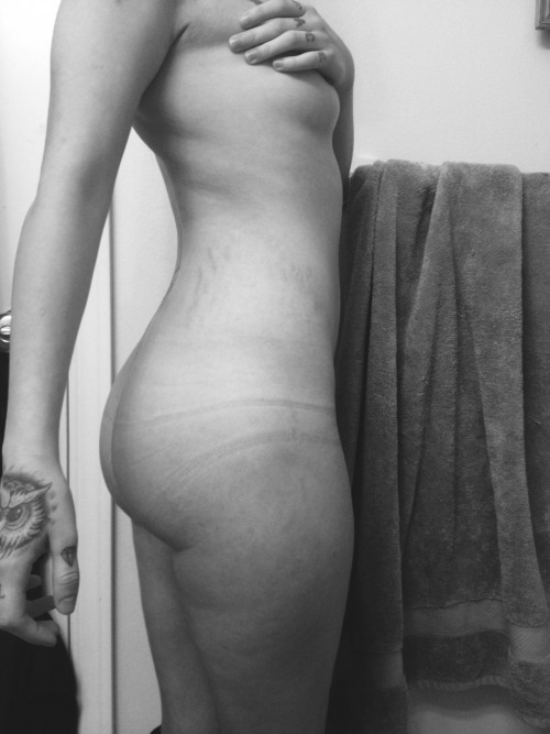 crybabbles:neverxfollow:watchtheright:  dascrabapples:  No posing, no unrealistic lighting, no clothes and simple black & white editing.  Just a penny for your thoughts on body image.  This is true beauty.  bless you!  Feels.