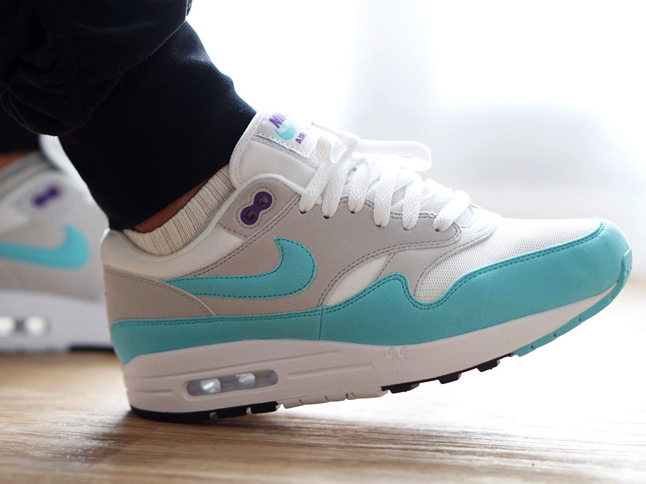 air max 1 aqua on feet