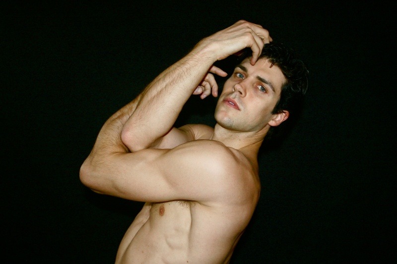so this guy is a really badass ballet dancer, omg&hellip; 