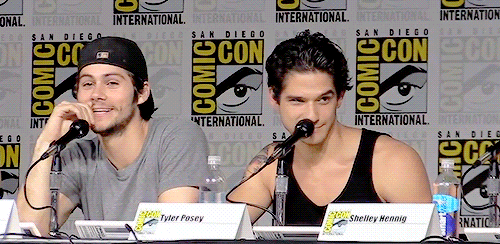 thedailyedition:  The Daily Edition - Wolf Watchthe sexy Dylan O’Brien and the