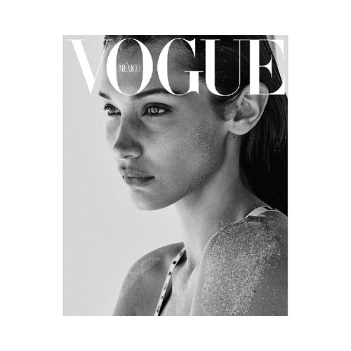 Vogue México Bella Nadie.#AGDLM Revista | Magazine: Vogue Médico. ⠀ Edición: Julio 2018. | Edition: 