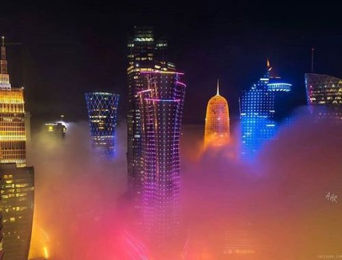 Foggy winter in Doha, Qatarظباب الدوحة، قطر 