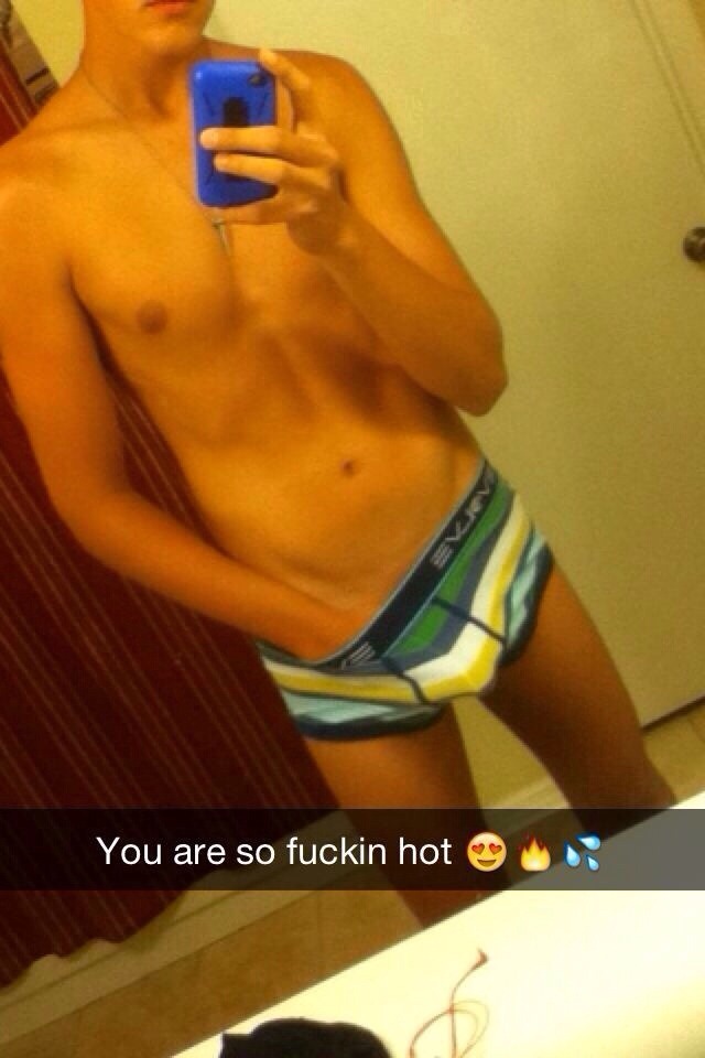 infiitetwink:  click for an infinite amount of twinks: http://infiitetwink.tumblr.comor