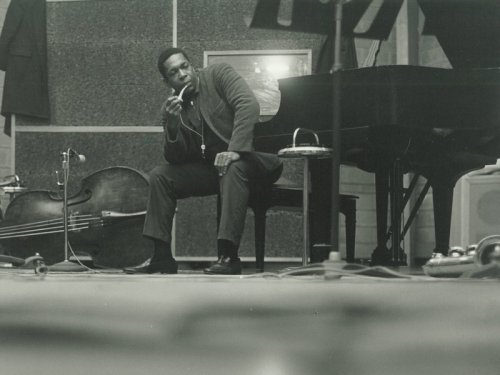 “ John Coltrane “took it further than any [other] tenor saxophone player,” says photographer Chuck Stewart.
Smithsonian magazine: New Photos of John Coltrane Rediscovered 50 Years After They Were Shot
During the recording of A Love Supreme in 1964,...
