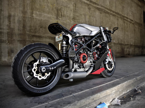 Ducati 749 by Apogee Motorworks.(via Ducati 749 by Apogee Motorworks — Silodrome)