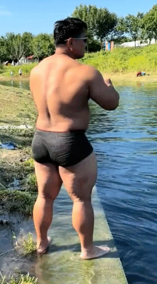 TT @beefymuscle.com - A Recent Full Figured Treat, But ID Unknown.