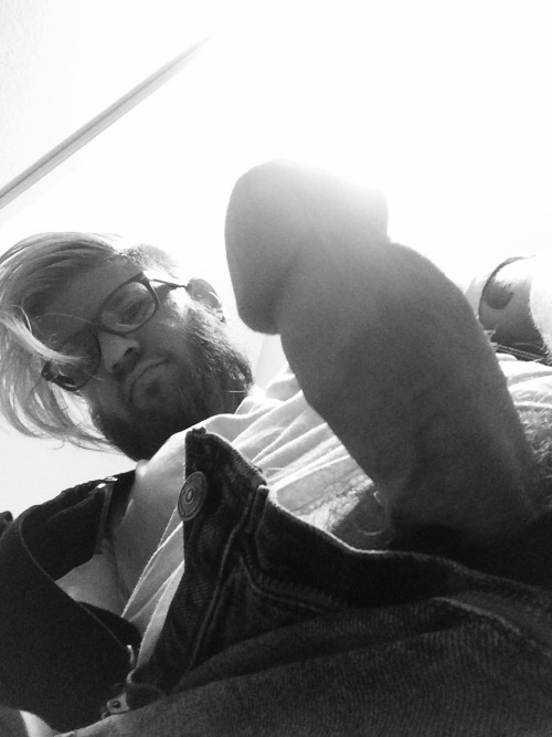john-sans-clothes:  Good morning 😏😏😏 
